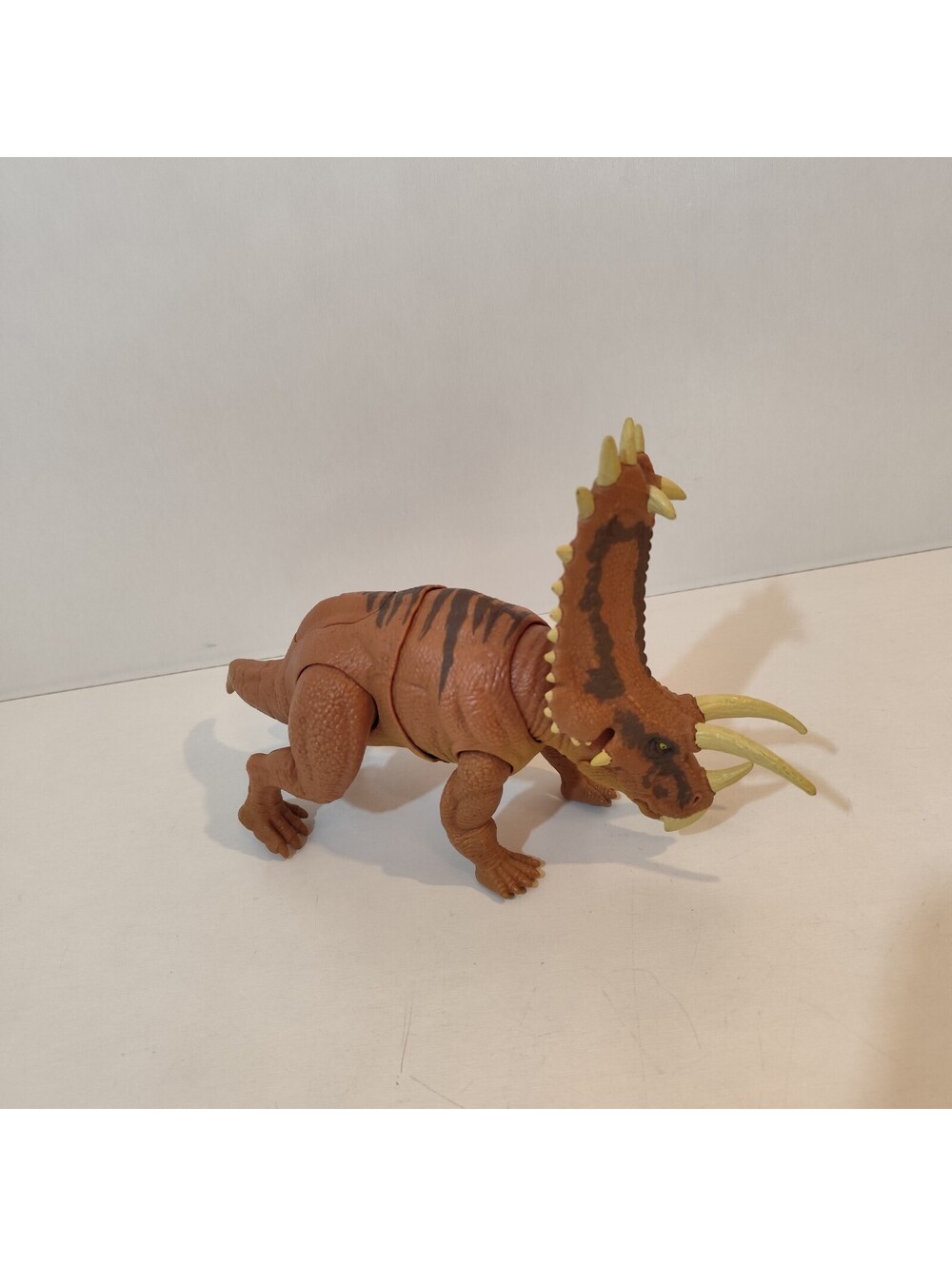 Mattel Jurassic World Dino Escape Mega Destroyers Pentaceratops Action Figure